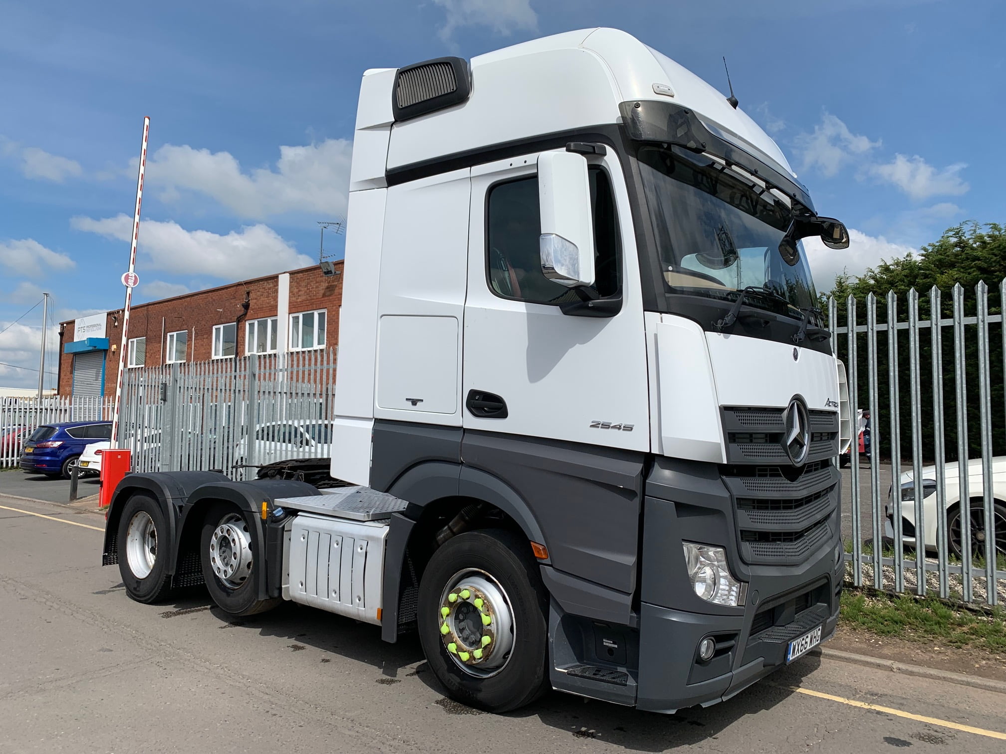 Mercedes Benz Tractor Units | Tractor Units For Sale | Asset Alliance Group