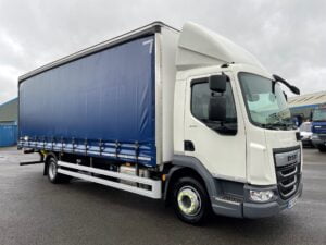 2020 (70) DAF LF Curtainsider, 12 Tonne, Euro 6, 210bhp, Automatic Gearbox, Day Cab, Steering Wheel Controls, Low Mileage, Pillarless Body, Barn Doors, Air Con, Cruise Control, Electric Windows, Warranty & Finance Options Available.