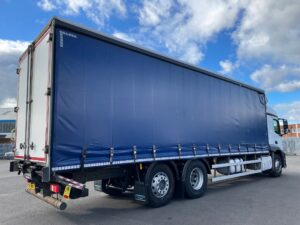 2018 Mercedes Actros 2530 Curtainsider, 26 Tonne, 300bhp, Euro 6, Automatic Gearbox, Single Sleeper Cab, Anteo Tuckunder Tailift (1500kg Capacity), Barn Doors, Steering Wheel Controls, Cruise Control, Low Mileage, Warranty & Finance options also Available.