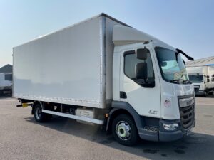 2017 (67) DAF LF Boxvan, 7.5 Tonne, Euro 6, 150bhp, Automatic Gearbox, Day Cab, Steering Wheel Controls, Air Con, Cuise Control, Anteo Tuckunder Tailift (1000kg Capacity), 4.3m Wheelbase, Low Mileage, Choice, Warranty & Finance Options Available.