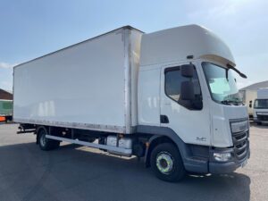 2017 (67) DAF LF, 12 Tonne, Euro 6, 180bhp, Dhollandia Tuckunder Tailift (1000kg Capacity), High Roof Cab, Sleeper Cab, Automatic Gearbox, Low Mileage, 3 x Load Lock Rails, Steering Wheel Controls, Air Con, Choice, Warranty & Finance Options Available.