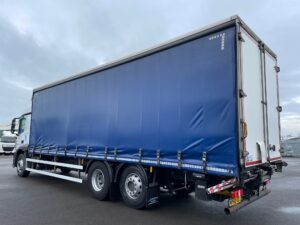 2018 (68) Mercedes Actros 2530 Curtainsider, 26 Tonne, 300bhp, Euro 6, Automatic Gearbox, Single Sleeper Cab, Anteo Tuckunder Tailift (1500kg Capacity), Barn Doors, Steering Wheel Controls, Cruise Control, Low Mileage, Warranty & Finance options also Available.