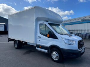 2015 (65) Ford Transit Boxvan, Manual Gearbox, Day Cab, Euro 6, 125bhp, DEL Column Tailift (500kg Capacity), 4.10m Body Length, 1.96m Body Height, Roller Shutter Rear Door, 102,330 Miles, Steering Wheel Controls, Radio/USB, Finance & Warranty Options Available.