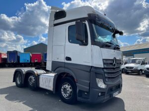 2017 Mercedes Actros, Euro 6, 450bhp, Bigspace Single Sleeper Cab, Mid-Lift Axle, Automatic Gearbox, 4m Wheelbase, Air Con, Cruise Control, Fridge, Steering Wheel Controls, Low Mileage, Choice, Warranty & Finance Options Available.
