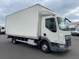 2017 (67) DAF LF Boxvan, 7.5 Tonne, Euro 6, 150bhp, Automatic Gearbox, Day Cab, Steering Wheel Controls, Cruise Control, Air Con, Electric Windows, Dhollandia Tuckunder Tailift (1000kg Capacity), Barn Doors, Choice, Finance & Warranty Options Available.