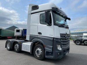 2018 (68) Mercedes Actros 2545, Euro 6, 450bhp, Bigspace Single Sleeper Cab, Mid-Lift Axle, Automatic Gearbox, 4m Wheelbase, Air Con, Cruise Control, Steering Wheel Controls, Fridge, Microwave, Electric Windows/Mirrors, Warranty Available, Finance Options also Available.
