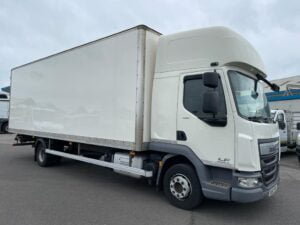 2017 (67) DAF LF, 12 Tonne, Euro 6, 180bhp, Dhollandia Tuckunder Tailift (1000kg Capacity), High Roof Cab, Sleeper Cab, Automatic Gearbox, Low Mileage, 3 x Load Lock Rails, Steering Wheel Controls, Air Con, Choice, Warranty & Finance Options Available.