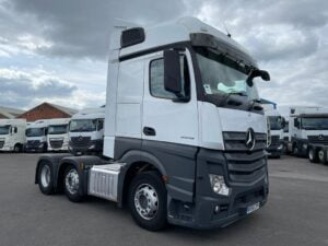 2018 Mercedes Actros 2545, Euro 6, 450bhp, Bigspace Single Sleeper Cab, Mid-Lift Axle, Automatic Gearbox, 4m Wheelbase, Air Con, Cruise Control, Steering Wheel Controls, Electric Mirrors/Windows, Fridge, Low Mileage, Choice, Warranty & Finance Options Available.