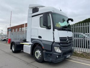 2018 Mercedes Actros, 1842, Euro 6, 420bhp, Streamspace Single Sleeper Cab, Automatic Gearbox, Low Mileage, Air Con, Cruise Control, Electric Mirrors & Windows, Anderson Connector, Steering Wheel Controls, Finance & Warranty Options Available.
