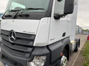 2018 Mercedes Actros, 1842, Euro 6, 420bhp, Streamspace Single Sleeper Cab, Automatic Gearbox, Low Mileage, Air Con, Cruise Control, Electric Mirrors & Windows, Anderson Connector, Steering Wheel Controls, Finance & Warranty Options Available.