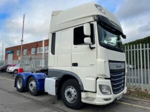 2018 (68) DAF XF, Euro 6, 480bhp, Double Sleeper Superspace Cab, Automatic Gearbox, 3.95m Wheelbase, Aluminium Catwalk Infill Panels, Steering Wheel Controls, Fridge, Mid-Lift Axle, Air Con, Xtra Comfort Mattress, Radio/USB, Electrically Heated & Adjustable Mirrors, Warranty & Finance Options Available.