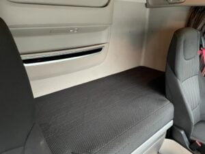 2019 (69) DAF XF, Euro 6, 530bhp, Superspace Twin Sleeper Cab, Steering Wheel Controls, Sat Nav, Fridge, Cruise Control, 3.95m Wheelbase, Xtra Comfort Mattress, Mid-Lift Axle, Aluminium Catwalk Infill Panels, Choice, Warranty & Finance Options Available.