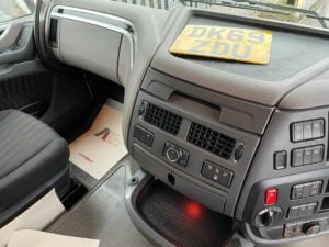 2019 (69) DAF XF, Euro 6, 530bhp, Superspace Twin Sleeper Cab, Steering Wheel Controls, Sat Nav, Fridge, Cruise Control, 3.95m Wheelbase, Xtra Comfort Mattress, Mid-Lift Axle, Aluminium Catwalk Infill Panels, Choice, Warranty & Finance Options Available.