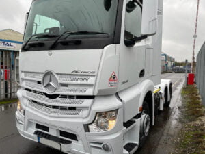 2018 (68) Mercedes Actros 2545, Euro 6, 450bhp, Streamspace Single Sleeper Cab, Mid-Lift Axle, Automatic Gearbox, Air Con, Cruise Control, Steering Wheel Controls, Electric Mirrors & Windows, Low Mileage, Colour Coded & Refurbished Wheels, Finance & Warranty Options Available.