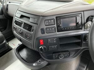 2019 DAF XF, Euro 6, 530bhp, Superspace Twin Sleeper Cab, Steering Wheel Controls, Sat Nav, Fridge, Cruise Control, 3.95m Wheelbase, Xtra Comfort Mattress, Mid-Lift Axle, Aluminium Catwalk Infill Panels, Choice, Warranty & Finance Options Available.