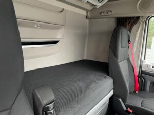 2019 DAF XF, Euro 6, 530bhp, Superspace Twin Sleeper Cab, Steering Wheel Controls, Sat Nav, Fridge, Cruise Control, 3.95m Wheelbase, Xtra Comfort Mattress, Mid-Lift Axle, Aluminium Catwalk Infill Panels, Choice, Warranty & Finance Options Available.