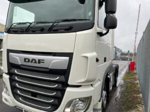 2018 (68) DAF XF, Euro 6, 480bhp, Double Sleeper Superspace Cab, Automatic Gearbox, 3.95m Wheelbase, Aluminium Catwalk Infill Panels, Steering Wheel Controls, Fridge, Mid-Lift Axle, Air Con, Xtra Comfort Mattress, Radio/USB, Electrically Heated & Adjustable Mirrors, Warranty & Finance Options Available.