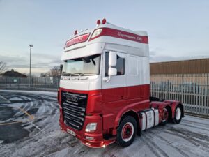 2019 (69) DAF XF, Euro 6, 530bhp, Superspace Twin Sleeper Cab, Steering Wheel Controls, Truck has been fully customised, 330,000km, Fridge, Sat Nav, Brand New Set of Tyres, Deep Visor, Bumper Spoiler, LED Headboard, Twin Horns, Roof Marker Lights, Coral Red Metallic & Pearl White Paint Job, Upgraded Entertainment System, Warranty & Finance Options Available.