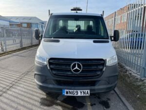 2019 (69) Mercedes Sprinter Dropside, 3.5 Tonne, Dropside, Manual Gearbox, Day Cab, Low Mileage, Electric Windows, Steering Wheel Controls, DEL Tailift (500kg Capacity), Warranty & Finance Options Available.