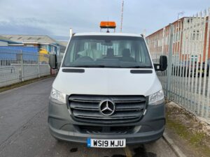 2019 Mercedes Sprinter Dropside, 3.5 Tonne, Dropside, Manual Gearbox, Day Cab, Low Mileage, Electric Windows, Steering Wheel Controls, DEL Tailift (500kg Capacity), Warranty & Finance Options Available.