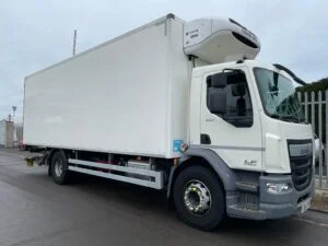 2015 (65) DAF LF Fridge Tailift, 18 Tonne, Euro 6, 220bhp, Dhollandia Tuckunder Tailift (1500kg Capacity), Thermo King Fridge Engine, Manual Gearbox, Day Cab, Side Access Door to Body, Barn Doors, 2 x Load Lock Rails, Steering Wheel Controls, Choice, Warranty & Finance Options Available.