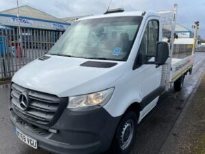 2018 (68) Mercedes Sprinter, 3.5 Tonne, Dropside, Manual Gearbox, Day Cab, Low Mileage, Electric Windows, Steering Wheel Controls, DEL Tailift, Warranty & Finance Options Available.