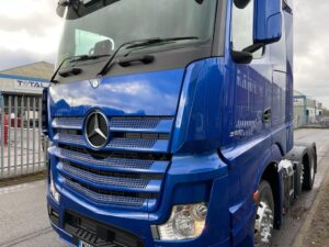 2018 (68) Mercedes Actros 2551, Euro 6, 510bhp, Gigaspace Sleeper Cab, Automatic Gearbox, Air Con, Cruise Control, Steering Wheel Controls, Electric Mirrors/Windows, Radio/USB, Fridge, Low Mileage, Alloy Wheels & Custom Metallic Blue Paint, Warranty & Finance Options Available.