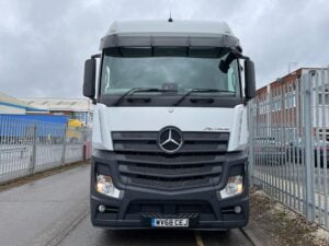2018 (68) Mercedes Actros, 2545, Euro 6, 450bhp, Bigspace Single Sleeper Cab, Mid-Lift Axle, Automatic Gearbox, 4m Wheelbase, Air Con, Cruise Control, Steering Wheel Controls, Electric Mirrors/Windows, Low Mileage, Choice, Warranty & Finance Options Available.