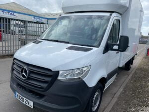 2020 Mercedes Sprinter, 3.5 Tonne, Manual Gearbox, 3 Seats, Steering Wheel Controls, Electric Windows, DEL Column Tailift (500kg Capacity), Finance & Warranty Options Available.
