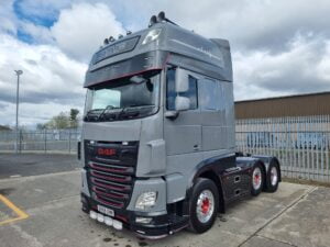 2019 (69) DAF XF, Euro 6, 530bhp, Superspace Twin Sleeper Cab, Steering Wheel Controls, Truck has been fully customised, 322,000km, Automatic Gearbox, Mid-Lift Axle, Fridge, Air Con, Electric Mirrors/Windows, Sat-Nav, Aluminium Catwalk Infill Panels, Air Horns, Spotlights, Finance & Warranty Options Available.