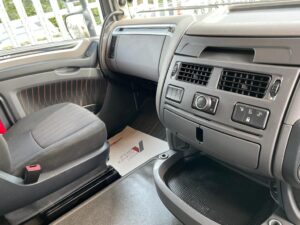 2019 DAF XF, Euro 6, 530bhp, Superspace Twin Sleeper Cab, Steering Wheel Controls, Automatic Gearbox, Fridge, Cruise Control, 3.95m Wheelbase, Xtra Comfort Mattress, Mid-Lift Axle, Aluminium Catwalk Infill Panels, Choice, Warranty & Finance Options Available.