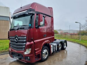 2018 Mercedes Actros 2551, Euro 6, 510bhp, Gigaspace Sleeper Cab, Automatic Gearbox, Air Con, Cruise Control, Steering Wheel Controls, Electric Mirrors/Windows, Radio/USB, Fridge, Microwave, 4m Wheelbase, Customised Paint Job, Finance & Warranty Options Available.