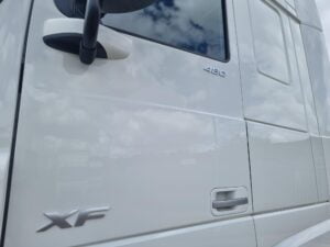 2021 (71) DAF XF, Euro 6, 480bhp, Space Twin Sleeper Cab, Mid-Lift Axle, Automatic Gearbox, Steering Wheel Controls, Electric Windows, Sat Nav, Fridge, Brigade Camera Kit, Aluminium Catwalk Infill Panel, Finance & Warranty Options Available.