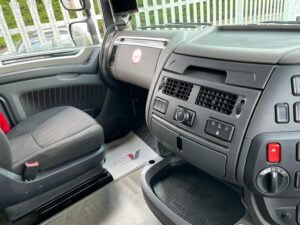 2019 (69) DAF XF, Euro 6, 530bhp, Superspace Twin Sleeper Cab, Steering Wheel Controls, Fridge, Sat Nav, Cruise Control, 3.95m Wheelbase, Xtra Comfort Mattress, Mid-Lift Axle, Aluminium Catwalk Infill Panels, Low Mileage, Choice, Warranty & Finance Options Available.