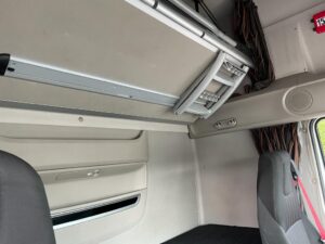 2019 (69) DAF XF, Euro 6, 530bhp, Superspace Twin Sleeper Cab, Steering Wheel Controls, Fridge, Sat Nav, Cruise Control, 3.95m Wheelbase, Xtra Comfort Mattress, Mid-Lift Axle, Aluminium Catwalk Infill Panels, Low Mileage, Choice, Warranty & Finance Options Available.