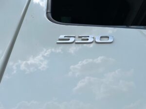 2019 (69) DAF XF, Euro 6, 530bhp, Superspace Twin Sleeper Cab, Steering Wheel Controls, Fridge, Sat Nav, Cruise Control, 3.95m Wheelbase, Xtra Comfort Mattress, Mid-Lift Axle, Aluminium Catwalk Infill Panels, Low Mileage, Choice, Warranty & Finance Options Available.