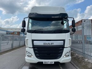 2017 (67) DAF CF, 18 Tonne, Euro 6, 250bhp, Automatic Gearbox, Single Sleeper Cab, Anteo Tuckunder Tailift (1500kg Capacity), Roller Shutter Doors, 2 x Load Lock Rails, Steering Wheel Controls, Air Con, Cruise Control, Low Mileage, Finance & Warranty Options Available.