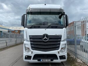 2019 Mercedes Actros, Euro 6, 450bhp, Bigspace Single Sleeper Cab, 4m Wheelbase, Mid-Lift Axle, Automatic Gearbox, Air Con, Cruise Control, Steering Wheel Controls, Low Mileage, Choice & Warranty Available.
