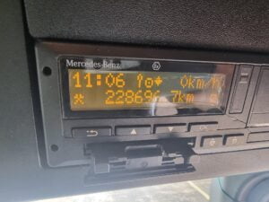 2018 (68) Mercedes Actros 2530 Boxvan, 26 Tonne, 300bhp, Euro 6, Automatic Gearbox, 6.1m Wheelbase, Single Sleeper Cab, Dhollandia Tuckunder Tailift (1500kg Capacity), Roller Shutter Rear Door, Steering Wheel Controls, Low Mileage, Warranty & Finance Options Available.