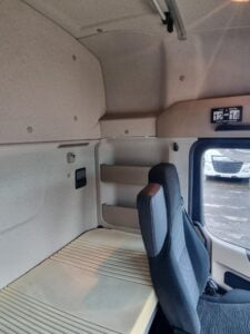 2018 (68) Mercedes Actros 2530 Boxvan, 26 Tonne, 300bhp, Euro 6, Automatic Gearbox, 6.1m Wheelbase, Single Sleeper Cab, Dhollandia Tuckunder Tailift (1500kg Capacity), Roller Shutter Rear Door, Steering Wheel Controls, Low Mileage, Warranty & Finance Options Available.