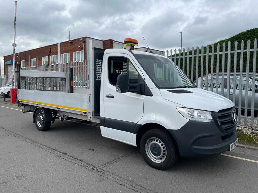 2021 Mercedes Sprinter Dropside, 3.5 Tonne, Dropside, Manual Gearbox, Day Cab, Low Mileage, Electric Windows, Steering Wheel Controls, Dhollandia Tailift (500kg Capacity), Warranty & Finance Options Available.