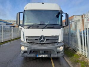 2018 (68) Mercedes 1824 Tail Lift Box Van