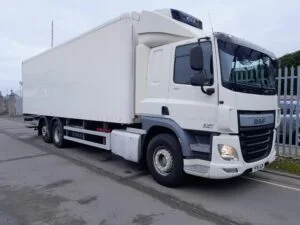 2016-daf-cf370-26-tonne-sleeper-cab-tail-lift-fridge-pf16-ucm-1
