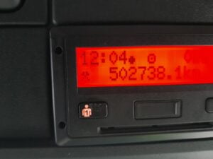 2016-daf-cf370-26-tonne-sleeper-cab-tail-lift-fridge-pf16-ucm-10