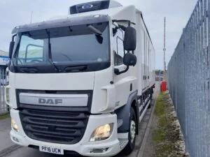 2016-daf-cf370-26-tonne-sleeper-cab-tail-lift-fridge-pf16-ucm-7