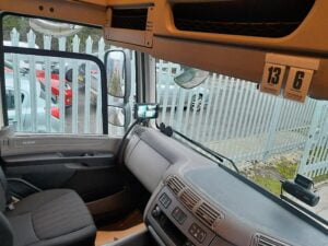 2022-daf-cf260-space-cab-18-tonne-tail-lift-curtainsider-sold-yk72-pkn-10