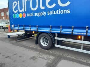 2022-daf-cf260-space-cab-18-tonne-tail-lift-curtainsider-sold-yk72-pkn-4