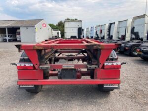 2018-dennison-splitter-skeletal-trailer-sold-c8