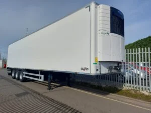 2023-single-temperature-chereau-fridge-with-a-carrier-fridge-sold-aag-28769-1-1