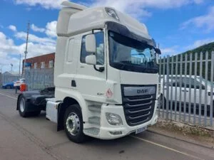 2019-mercedes-benz-actros-2551-gigasapce-6x2-tractor-unit-sold-20240206_141602